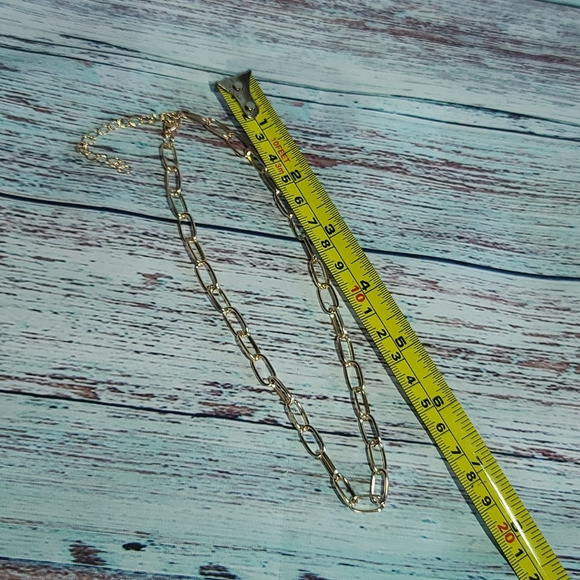 New Gold Tone Chain Link Necklace - Picture 4 of 4